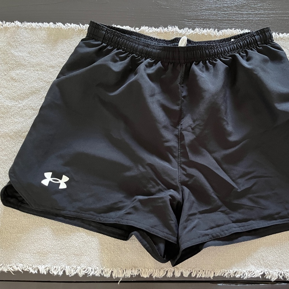 Under Armour Men’s Small running shorts